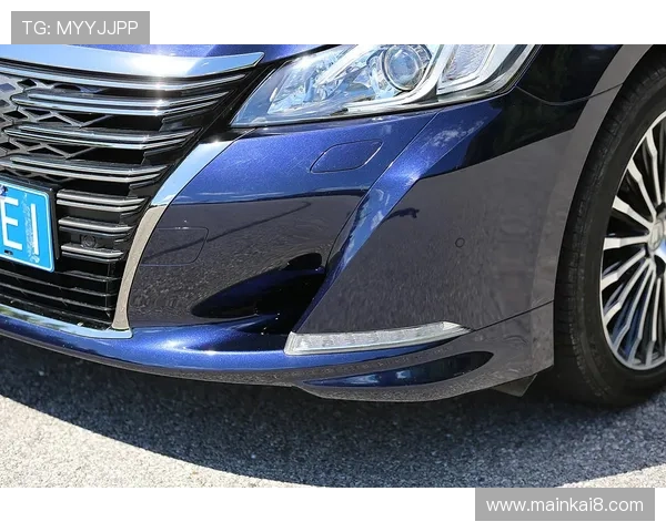 皇冠韩国时尚品牌引领潮流，展现奢华品味与独特魅力